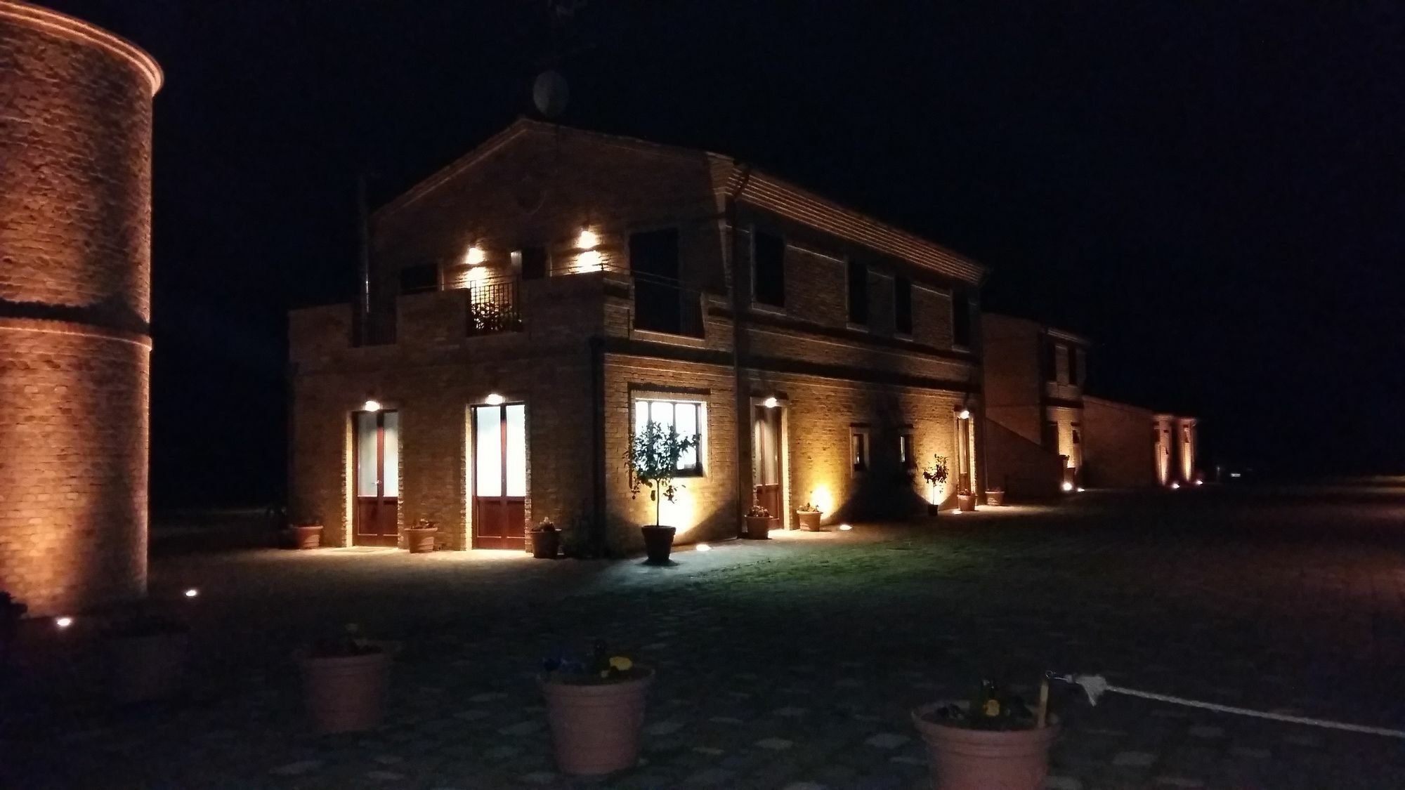 Moretti Village - B&B Чивитанова Марке Екстериор снимка